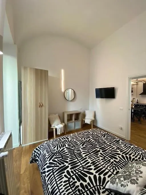 Chic Florence Retreat City Gem Apartament